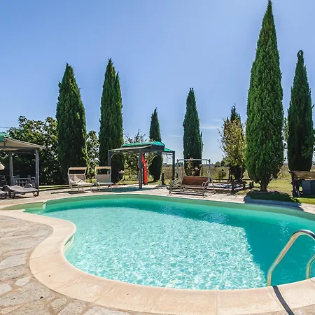 Il Podere - Rustic Charm In Tuscany *