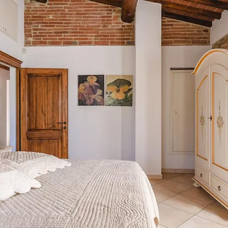 Il Podere - Rustic Charm In Tuscany Вилла