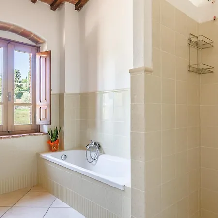 Вилла Il Podere - Rustic Charm In Tuscany Монте-Сан-Савино