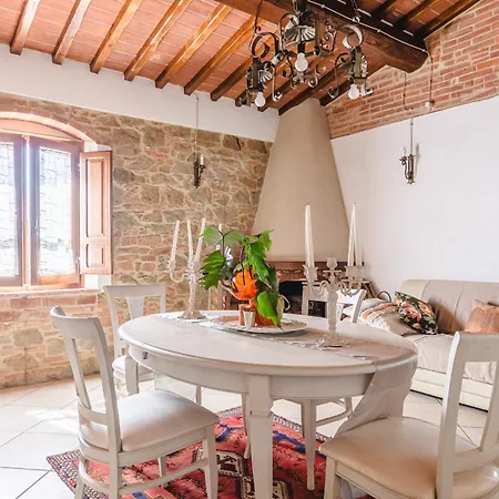 Вилла Il Podere - Rustic Charm In Tuscany Монте-Сан-Савино