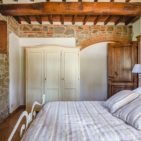 Вилла Il Podere - Rustic Charm In Tuscany Монте-Сан-Савино