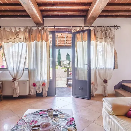 Il Podere - Rustic Charm In Tuscany *