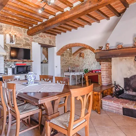 Il Podere - Rustic Charm In Tuscany Вилла